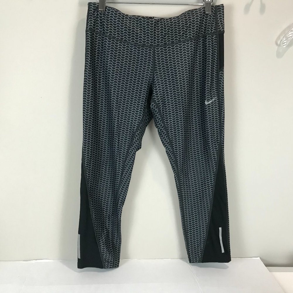 NIKE DRI FIT Capri Leggings Size Large